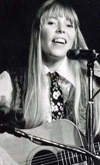 Joni Mitchell was a popular attraction. (Photo by Al Blixt.)