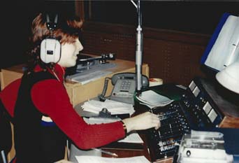 Tavi at the mic