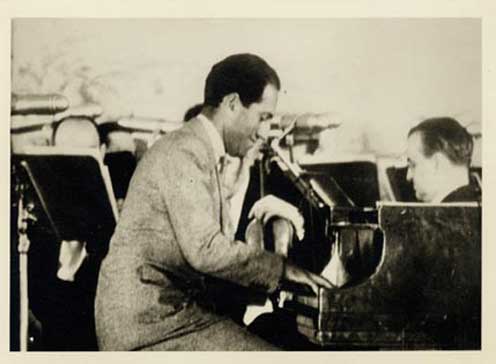 Experts surmise George Gershwin was increasingly drawn to Broadway "production" music, starting in about 1917. (Photo courtesy of the Ira and Leonore Gershwin Trusts.)