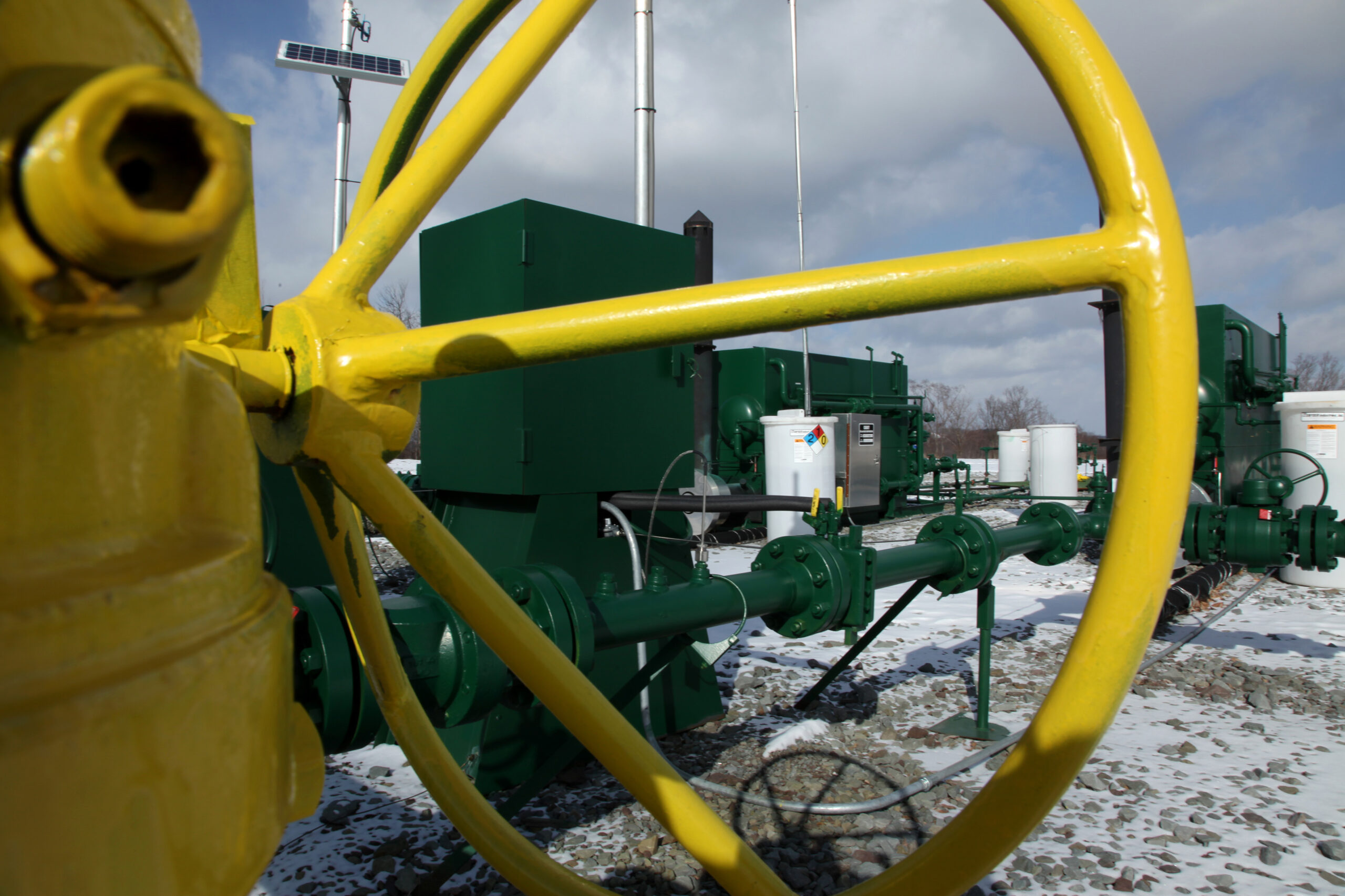 Leaks in natural gas valves and pipes are blamed for some of the excess methane scientists in the atmosphere, scientists have found. Image credit: Marcin Szczepanski