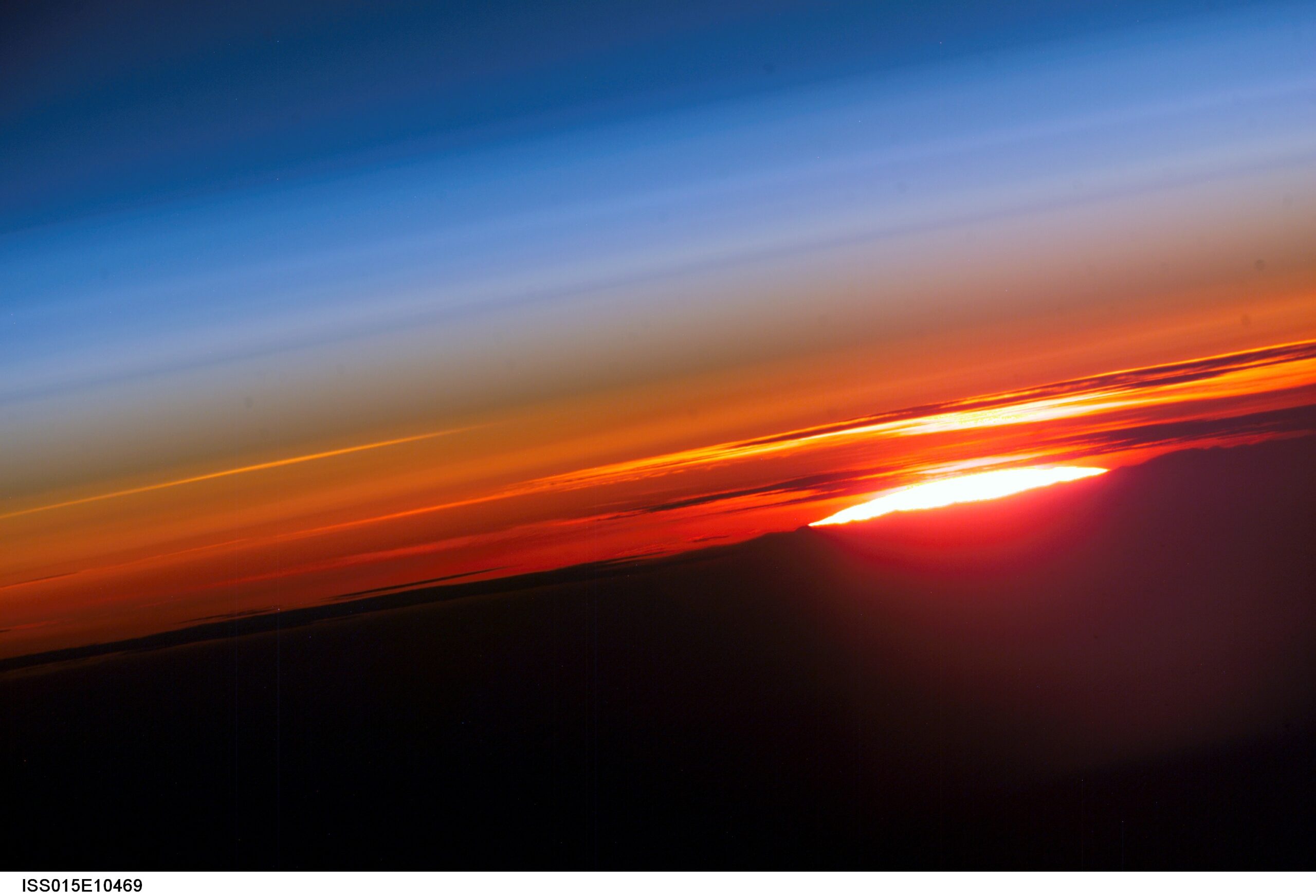  The profile of the atmosphere and a setting sun are featured in this image photographed by an Expedition 15 crewmember on the International Space Station. Image credit: NASA