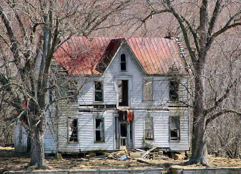 An abandoned property. Image credit: Cindy Cornett Seigle