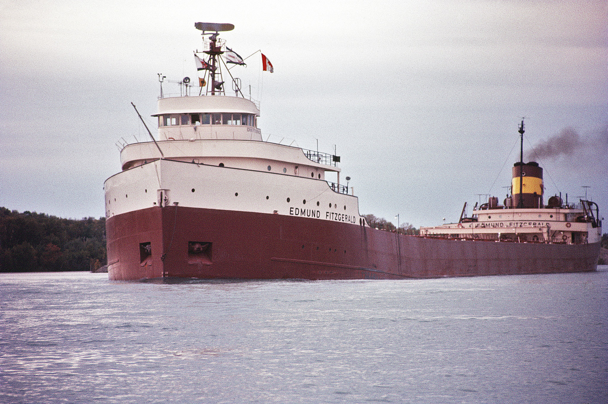 Edmund Fitzgerald, 1971. Image credit: Greenmars [CC BY-SA 3.0 (http://creativecommons.org/licenses/by-sa/3.0)], via Wikimedia Commons