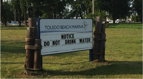 Sign at the Toledo Beach Marina during the August 2014 water crisis. Image credit: Sarah Page