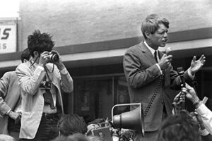 Sacks photographs RFK in 1968.