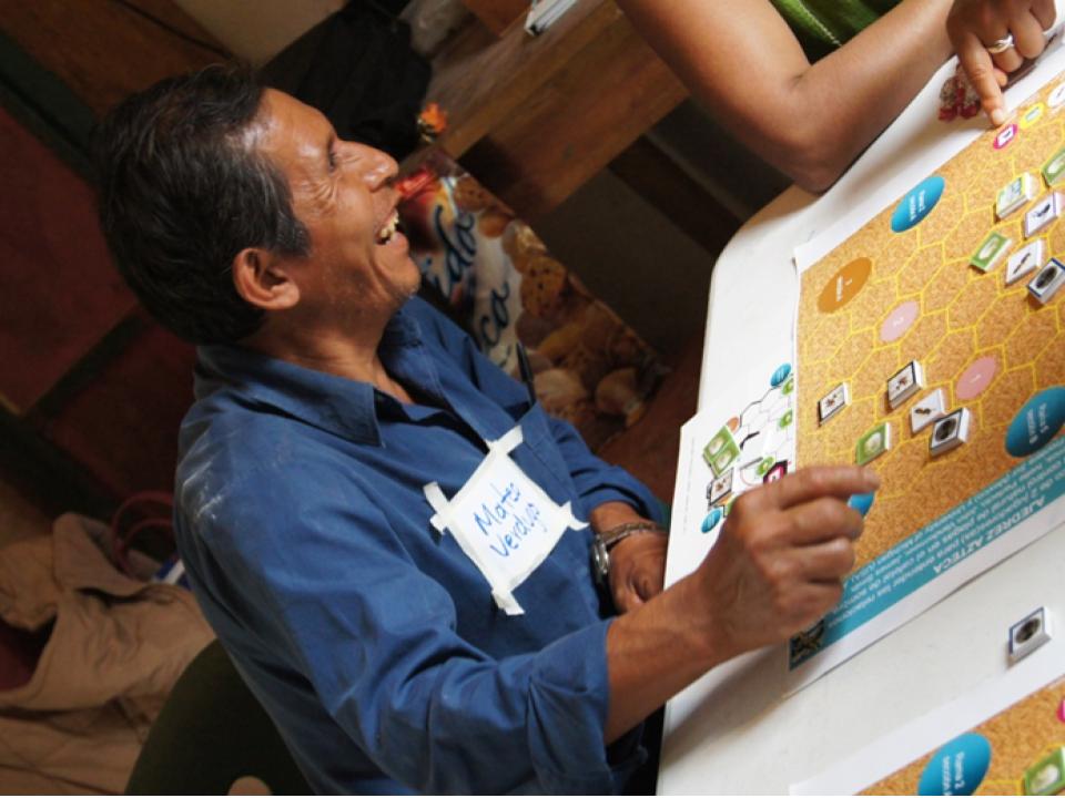 Mateo Verdugo- whom coincidentally lives in the small hamlet of “Azteca” on the slopes of the Tacaná Volcano- enjoys playing Azteca Chess