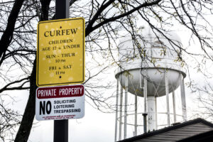 A water tower overseeing Benton Harbor, MI, a once prosperous city that has since been hit by an economic downturn with a national recession. Image credit: Joseph Xu