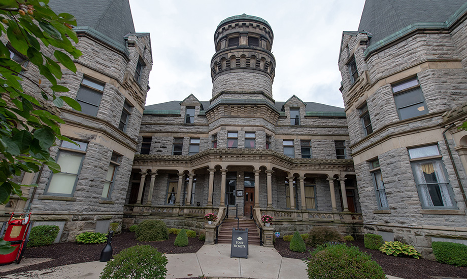 Exterior photo of the Ohio State Reformatory