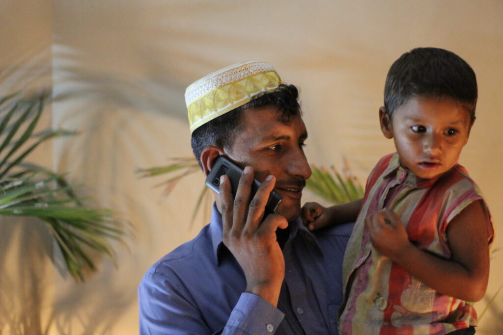 Pakistani father and child. Image credit: Abdullah Kharal