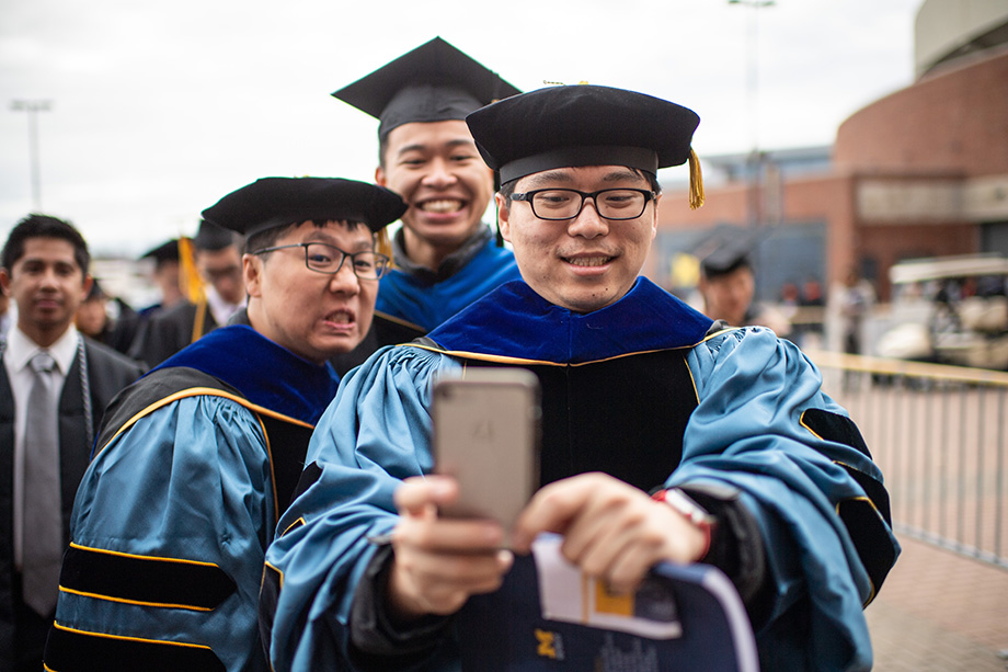 Photo of Tung-Yu Wu, Ken Lin and Chun Chen Tu taking a selfie
