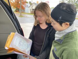 U-M students Megan Wilson and Jessie Zhou in Marquette. 