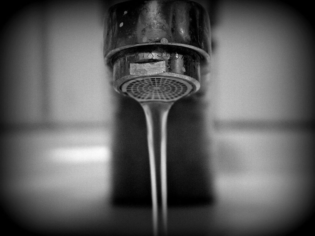 Water flowing from a kitchen tap. Image credit: Pixabay