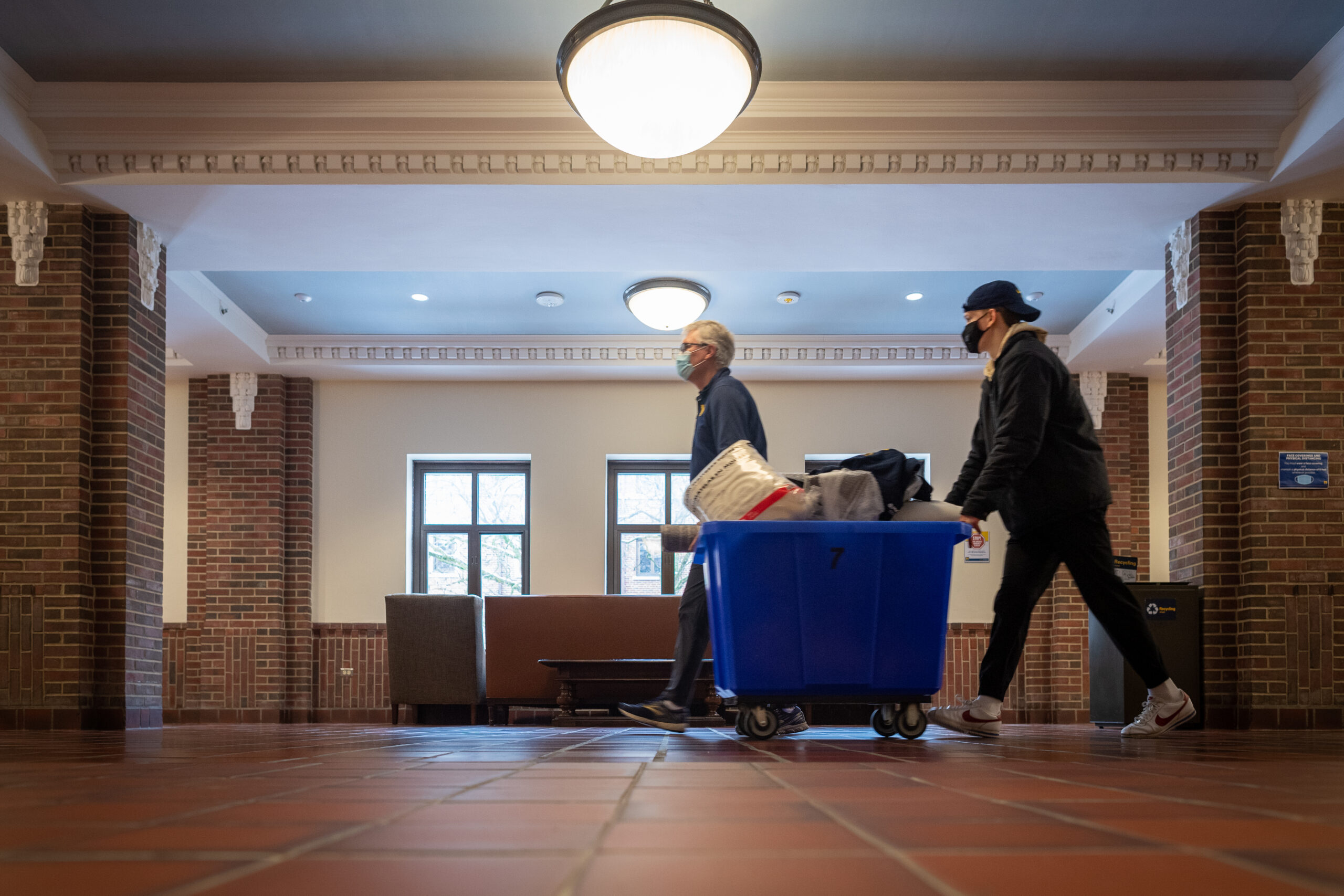 Move-In Day West and South Quad. Image credit: Michigan Photography.
