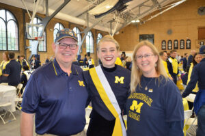 Amanda Balogh with her parents—Jerry Balogh and Lynn Halton.