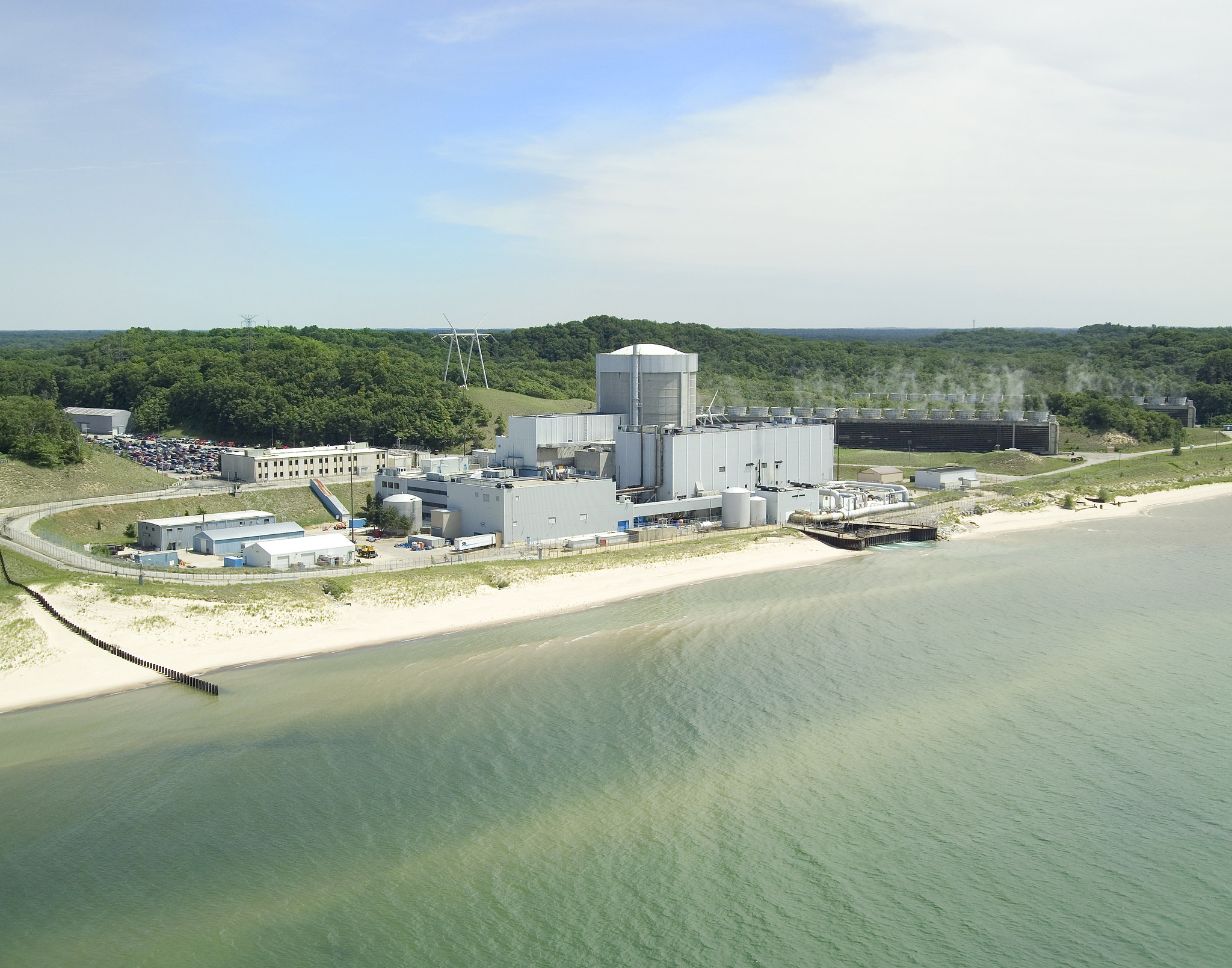 Palisades Nuclear Plant. Image credit: Entergy Nuclear, Flickr