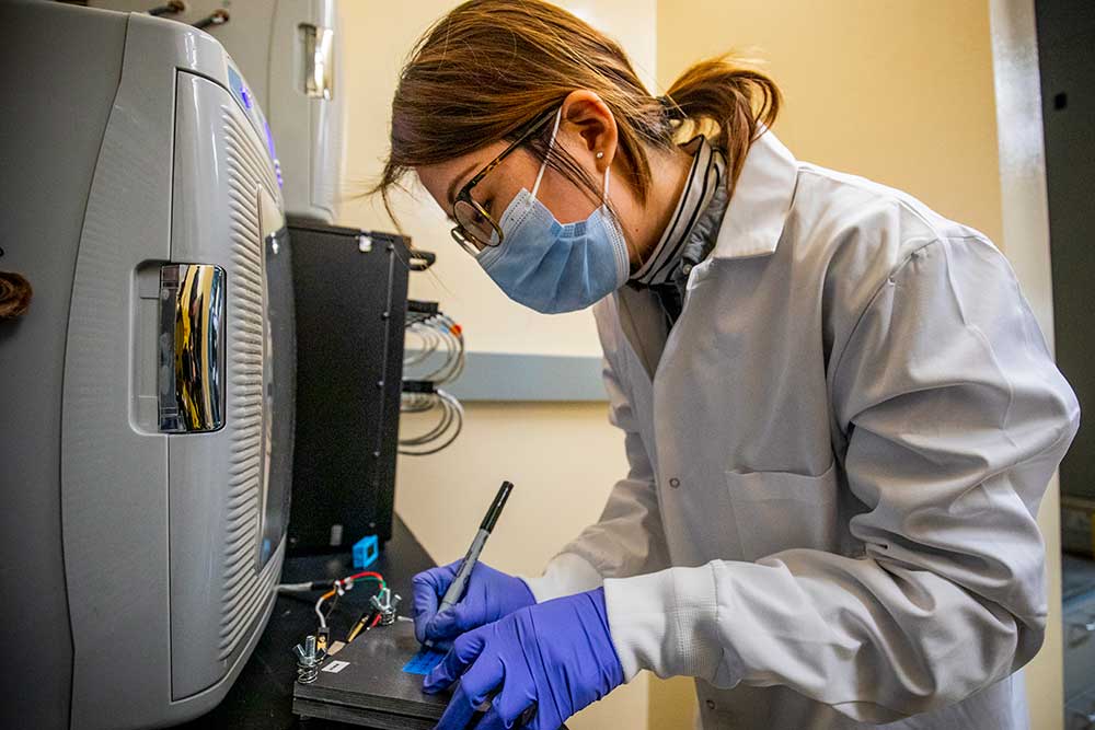 Yuxin Chen, Graduate Student Instructor and Graduate Student Research Assistant in Mechanical Engineering, tries to verify the charge of lithium metal, solid-state batteries which use a solid electrolyte instead of the currently used flammable liquid electrolyte. Photo credit: Robert Coelius/University of Michigan Engineering, Communications & Marketing