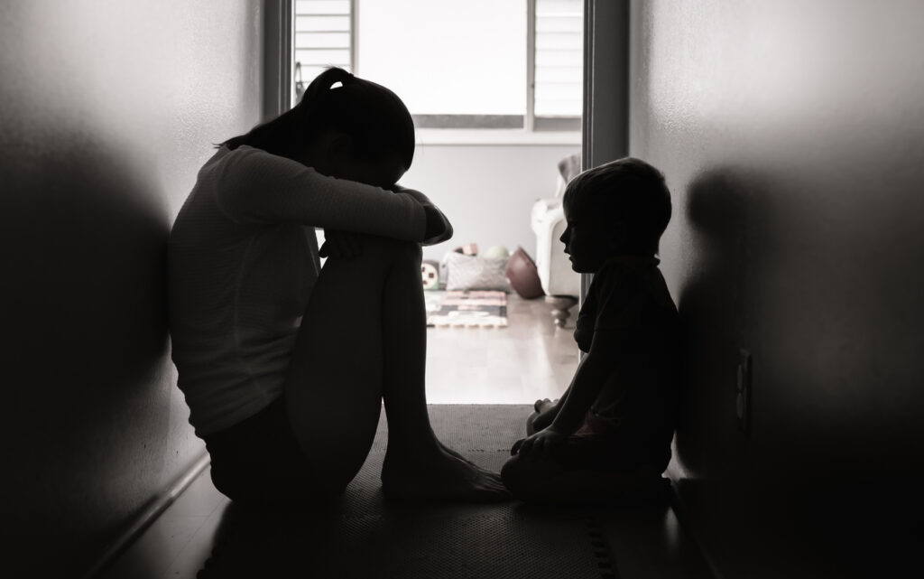 Sad mother and child. Image credit: iStock