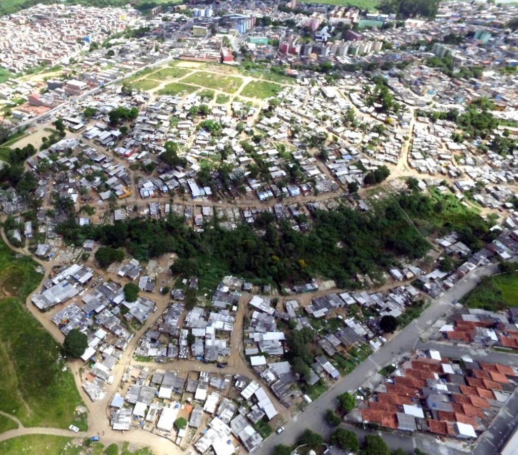 Aerial view of Ocupação Anchieta.