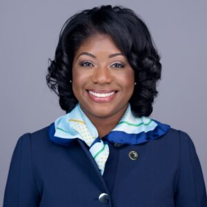 headshot of Alantria Dixon, MBA '09