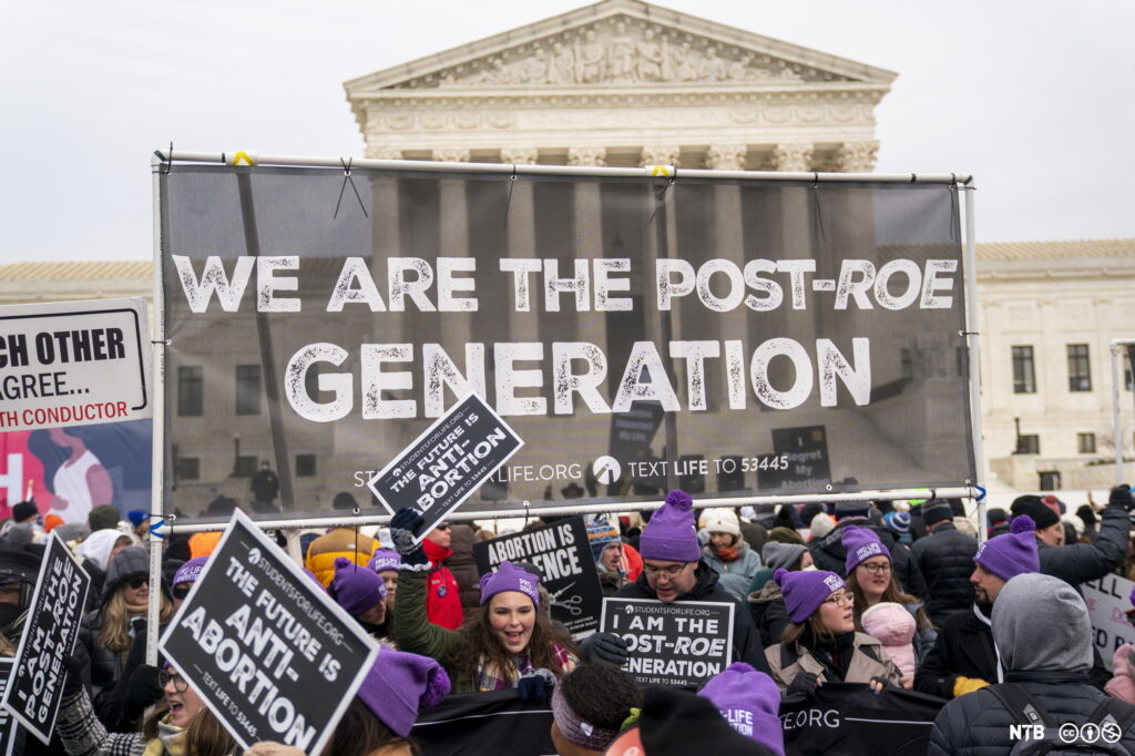 Anti-abortion protesters outside the Supreme Court 21 January 2022. Image credit: Shawn Thew, licensed under CC BY-ND 4.0 https://creativecommons.org/licenses/by-nd/4.0/