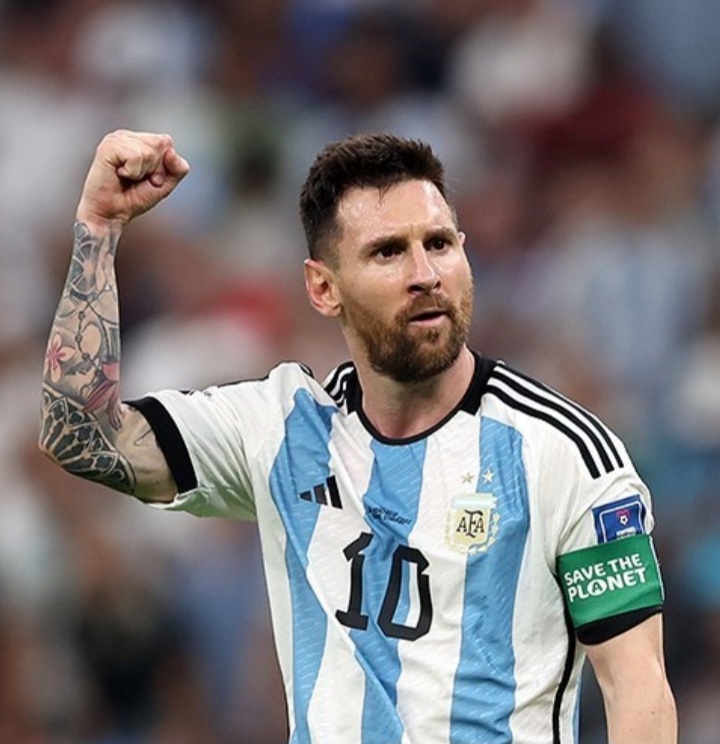 Lionel Messi playing for Team Argentina during a match against Qatar at the World Cup in 2022. Image credit: Tasnim News Agency, CC BY 4.0 via Wikimedia Commons