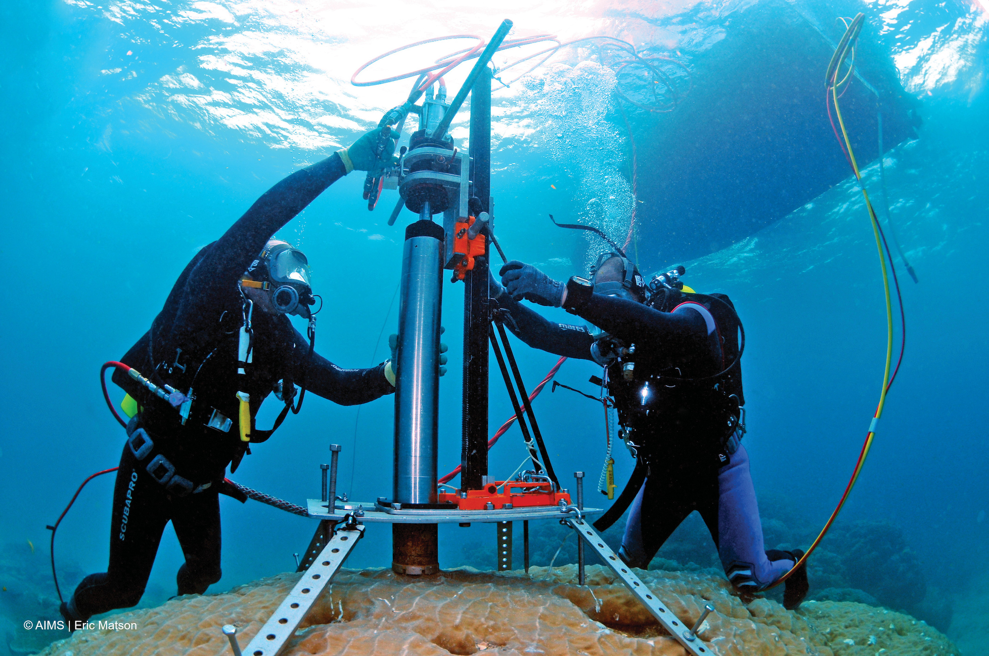 Hydraulic coral coring. Image credit: Eric Matson, Australian Institute of Marine Science