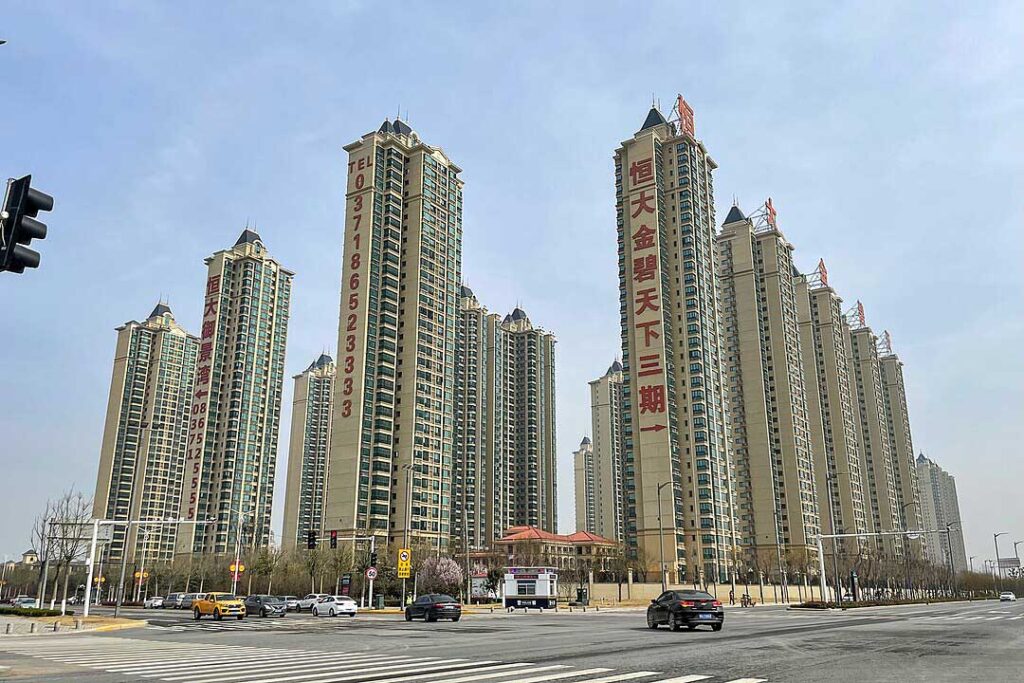 Residential buildings developed by Evergrande in Yuanyang County, Henan. Image credit: Windmemories - Own work, CC BY-SA 4.0