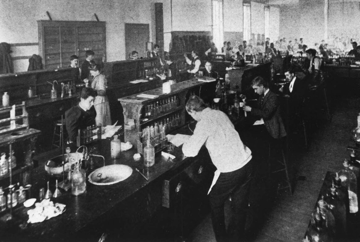 A photo of students working in a chemistry lab