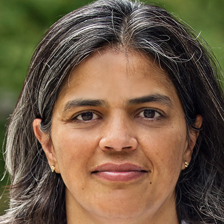 Photo of Farina Mir