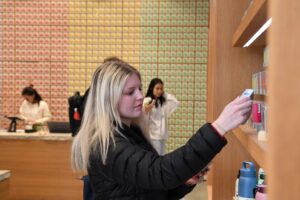 U-M students embark on field trips to grocery stores in Vienna to gather data for their marketing campaigns.