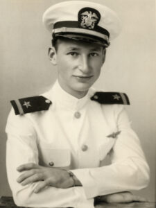 Black & white portrait of WWII Navy pilot Eugene Mandeberg.
