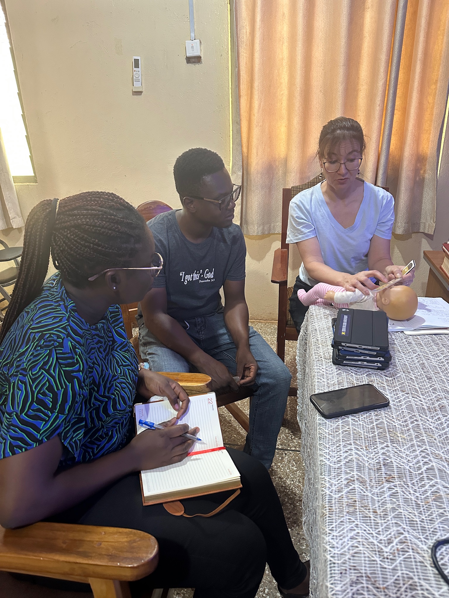 Cheryl Moyer trains the research assistants on a study of neonatal jaundice screening at Holy Family Hospital in Techiman, Ghana.