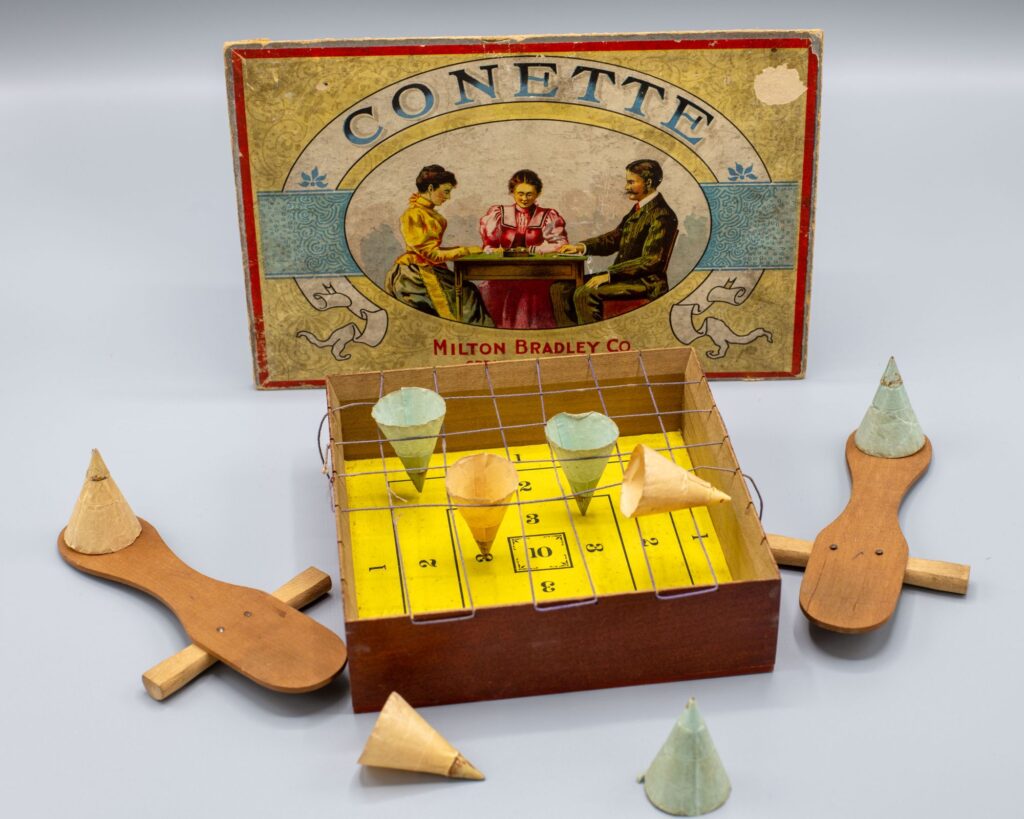 Play can start as early as game setup. Those looking to play Connette had to first construct the game’s box-net. Image credit: University of Michigan William L. Clements Library.