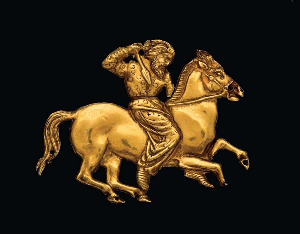 A gold plaque depicting a Scythian rider with a spear in his right hand. Image credit: Szkíta, PICRYL
